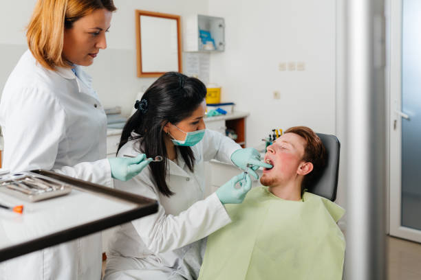 Best Emergency Tooth Extraction in Alb, IA